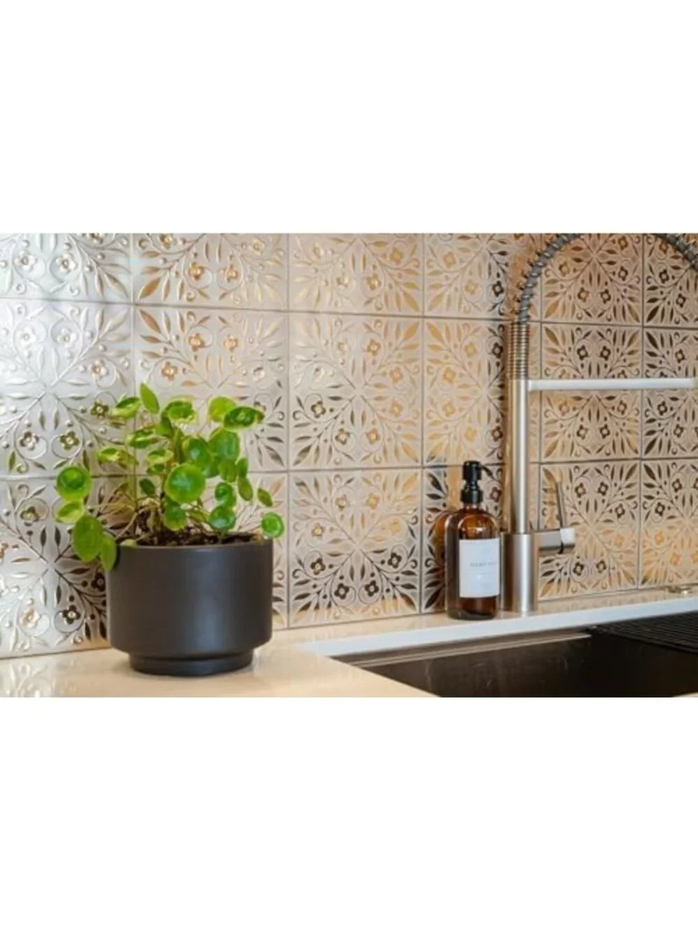 Stylish Peel and Stick Wallpaper Tiles - White & Gold Leaf Design, 24-Pack